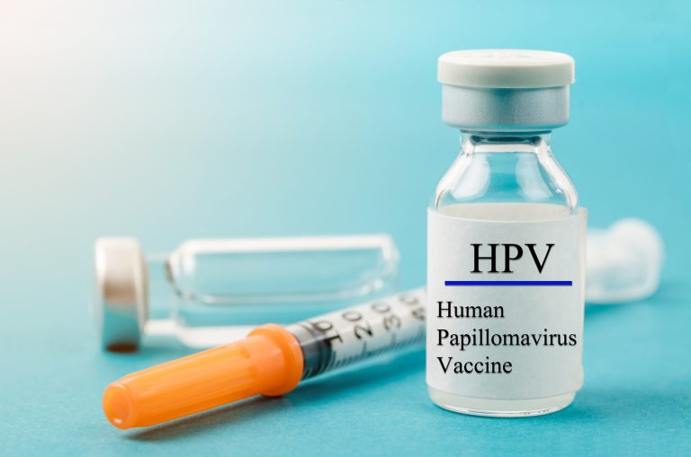 tiêm hpv có bị chậm kinh không?